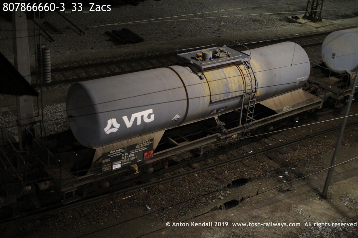 807866660-3_33_Zacs.JPG